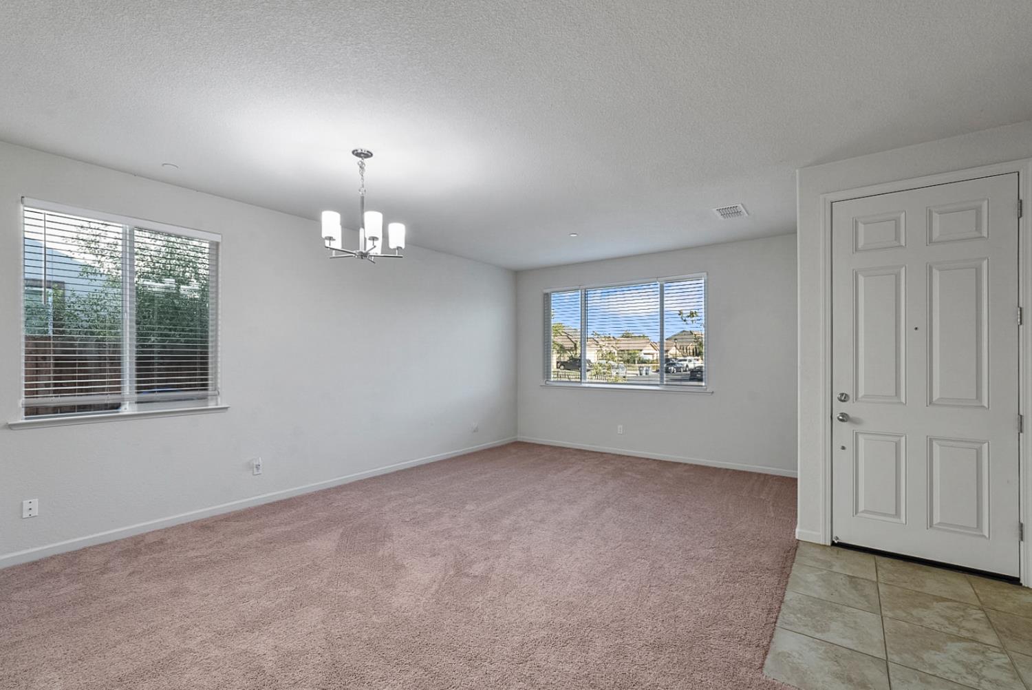 Detail Gallery Image 10 of 41 For 1444 San Pedro St, Los Banos,  CA 93635 - 4 Beds | 2 Baths