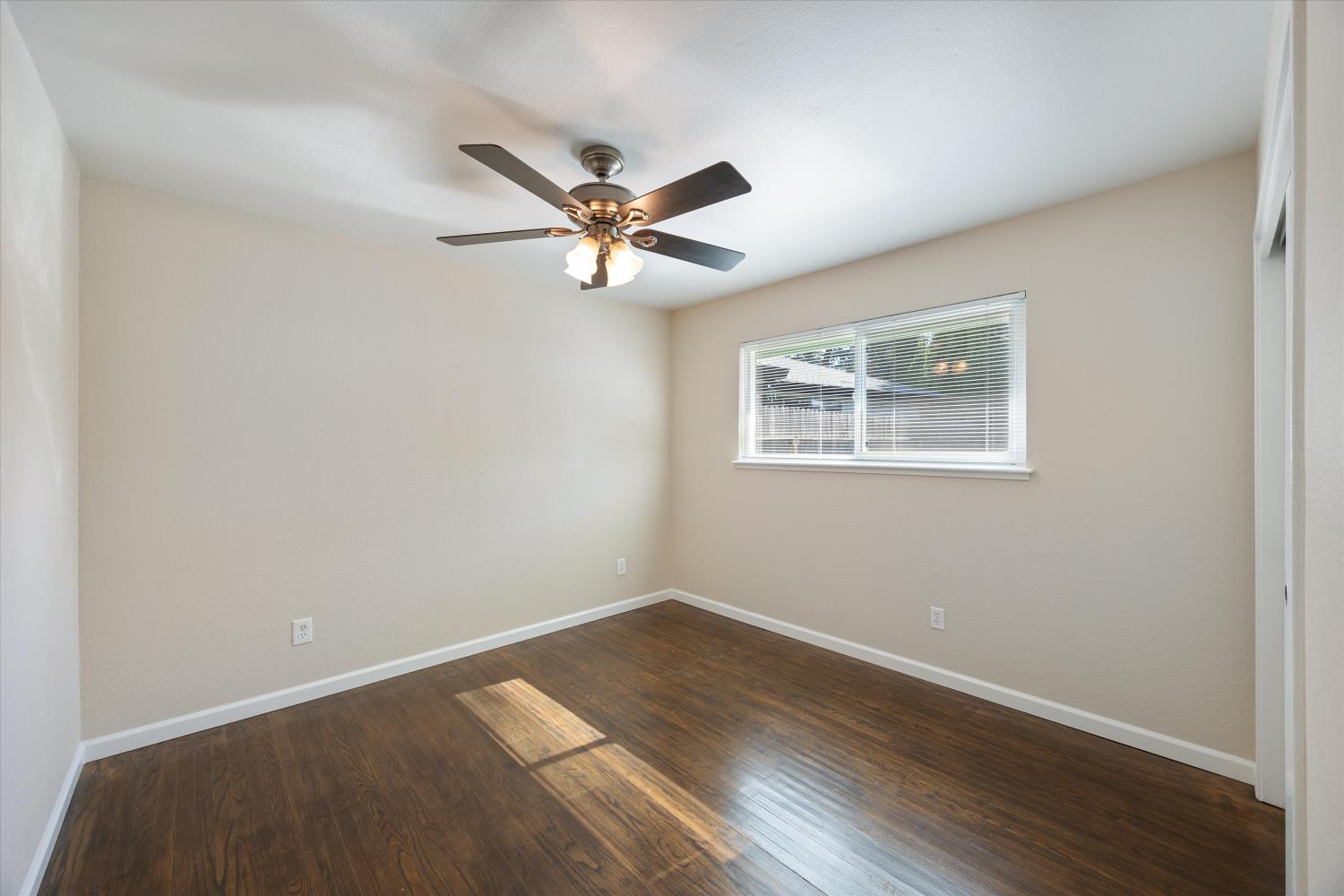 Detail Gallery Image 9 of 39 For 2326 Ramon Dr, Sacramento,  CA 95825 - – Beds | – Baths