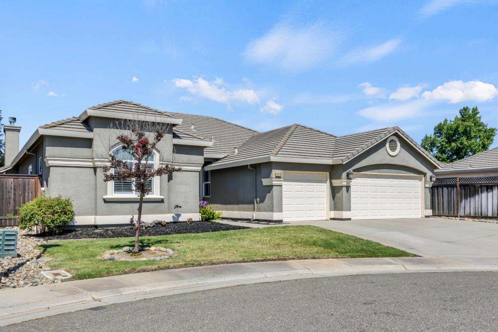 Detail Gallery Image 3 of 64 For 9688 Pasture Rose Ct, Elk Grove,  CA 95624 - 3 Beds | 2/1 Baths