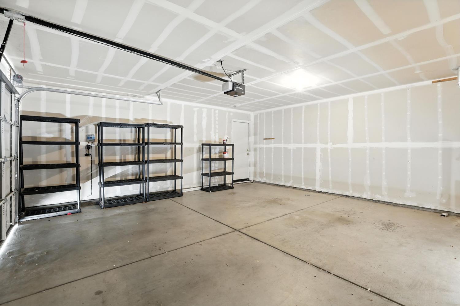 Detail Gallery Image 27 of 31 For 7105 Prazzo Way, Elk Grove,  CA 95757 - 3 Beds | 2 Baths