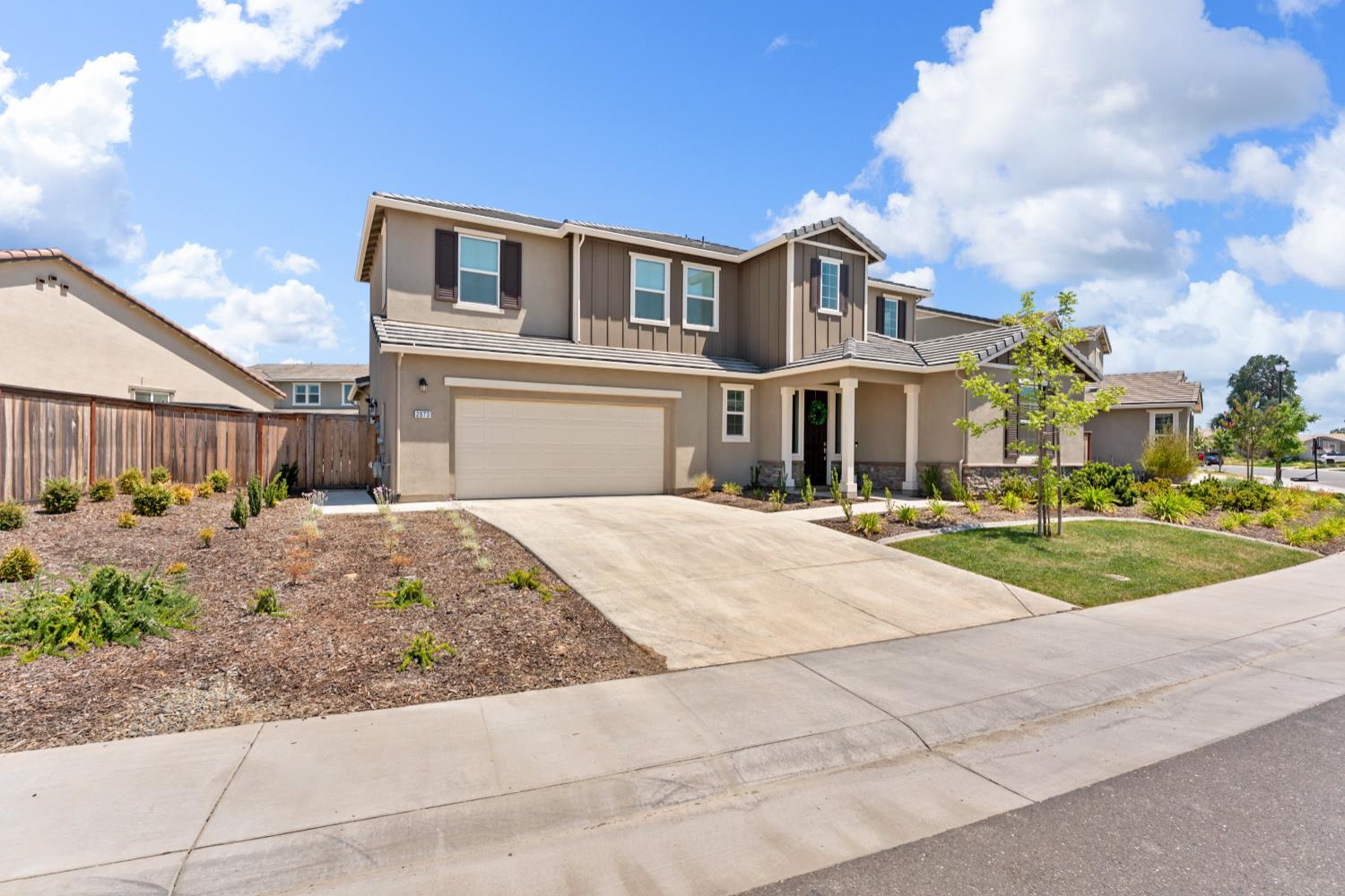 Detail Gallery Image 5 of 83 For 2073 Challenger Way, Roseville,  CA 95747 - 4 Beds | 3/1 Baths