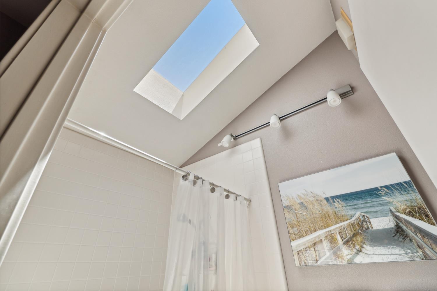 Detail Gallery Image 30 of 99 For 1911 Discovery Village Ln, Gold River,  CA 95670 - 2 Beds | 2 Baths