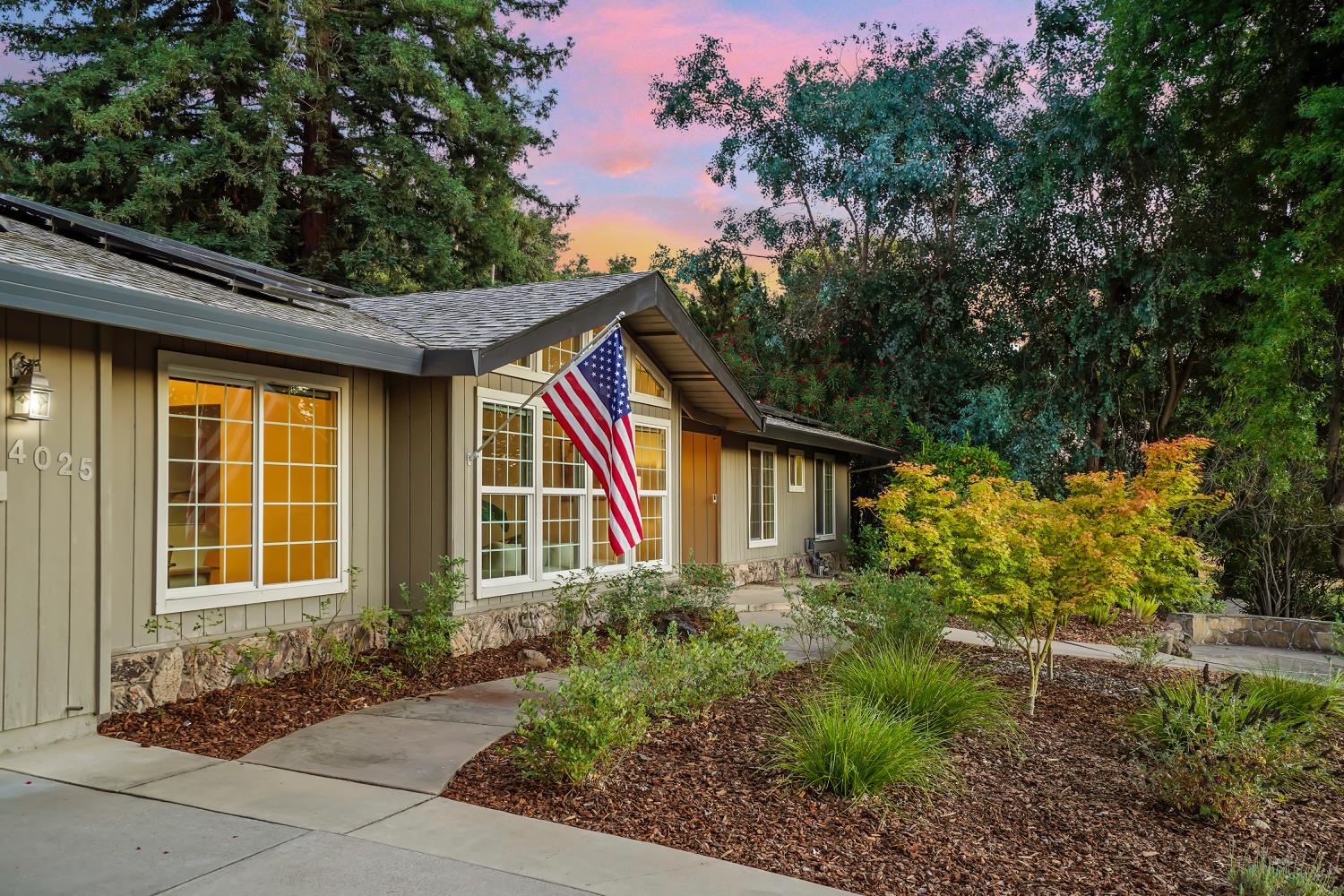 Detail Gallery Image 3 of 37 For 4025 Silver St, Rocklin,  CA 95677 - 5 Beds | 3/1 Baths