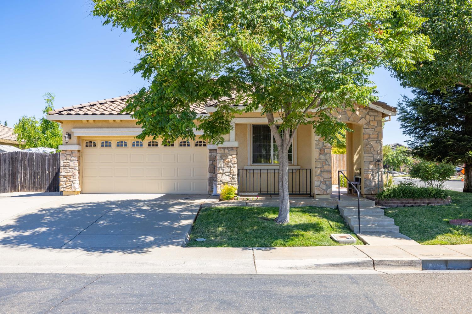 Detail Gallery Image 1 of 66 For 12241 Conservancy Way, Rancho Cordova,  CA 95742 - 3 Beds | 2 Baths