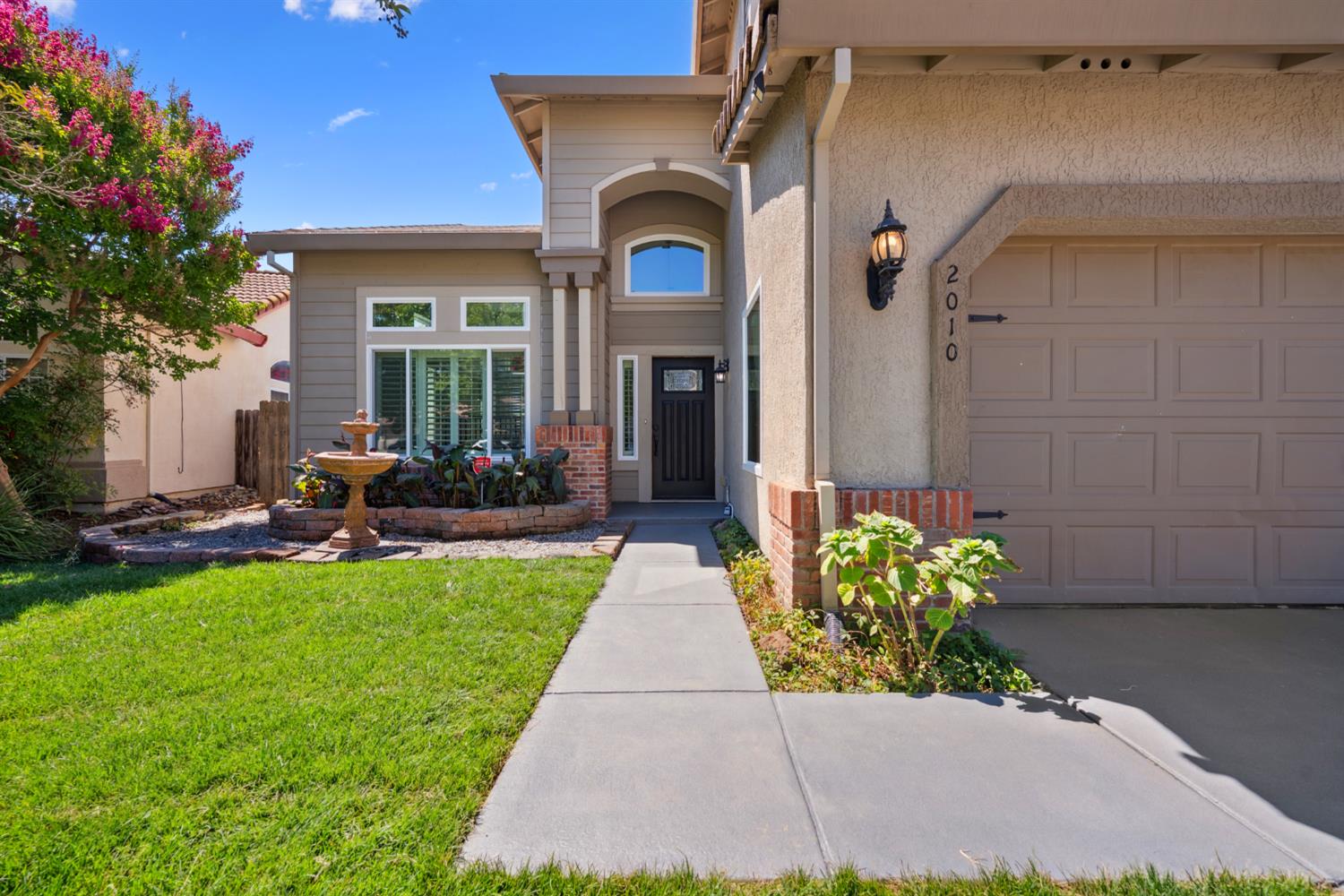 Detail Gallery Image 12 of 51 For 2010 Trailee Ct, Roseville,  CA 95747 - 4 Beds | 3 Baths