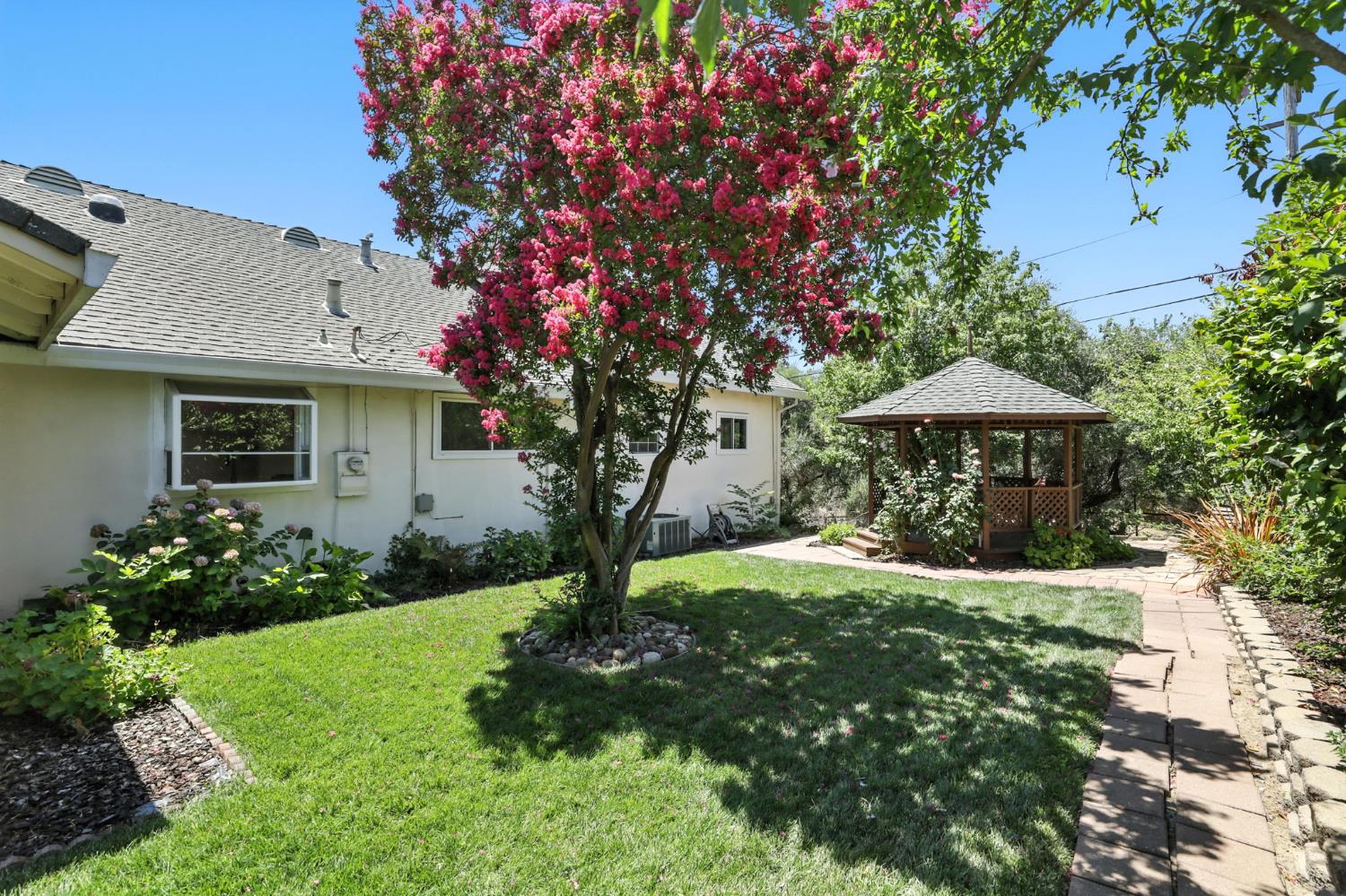 Detail Gallery Image 35 of 37 For 7969 Glenbar Way, Fair Oaks,  CA 95628 - 4 Beds | 2/1 Baths