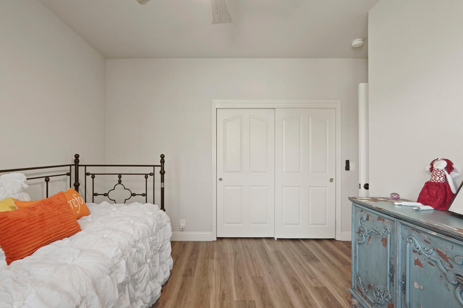 Detail Gallery Image 30 of 43 For 1114 Waterford Way, Lodi,  CA 95242 - 3 Beds | 2 Baths