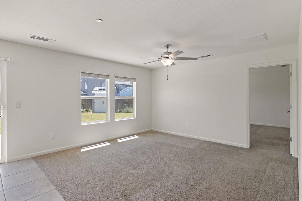Detail Gallery Image 6 of 37 For 12084 Royal Ct, Waterford,  CA 95386 - 4 Beds | 2 Baths