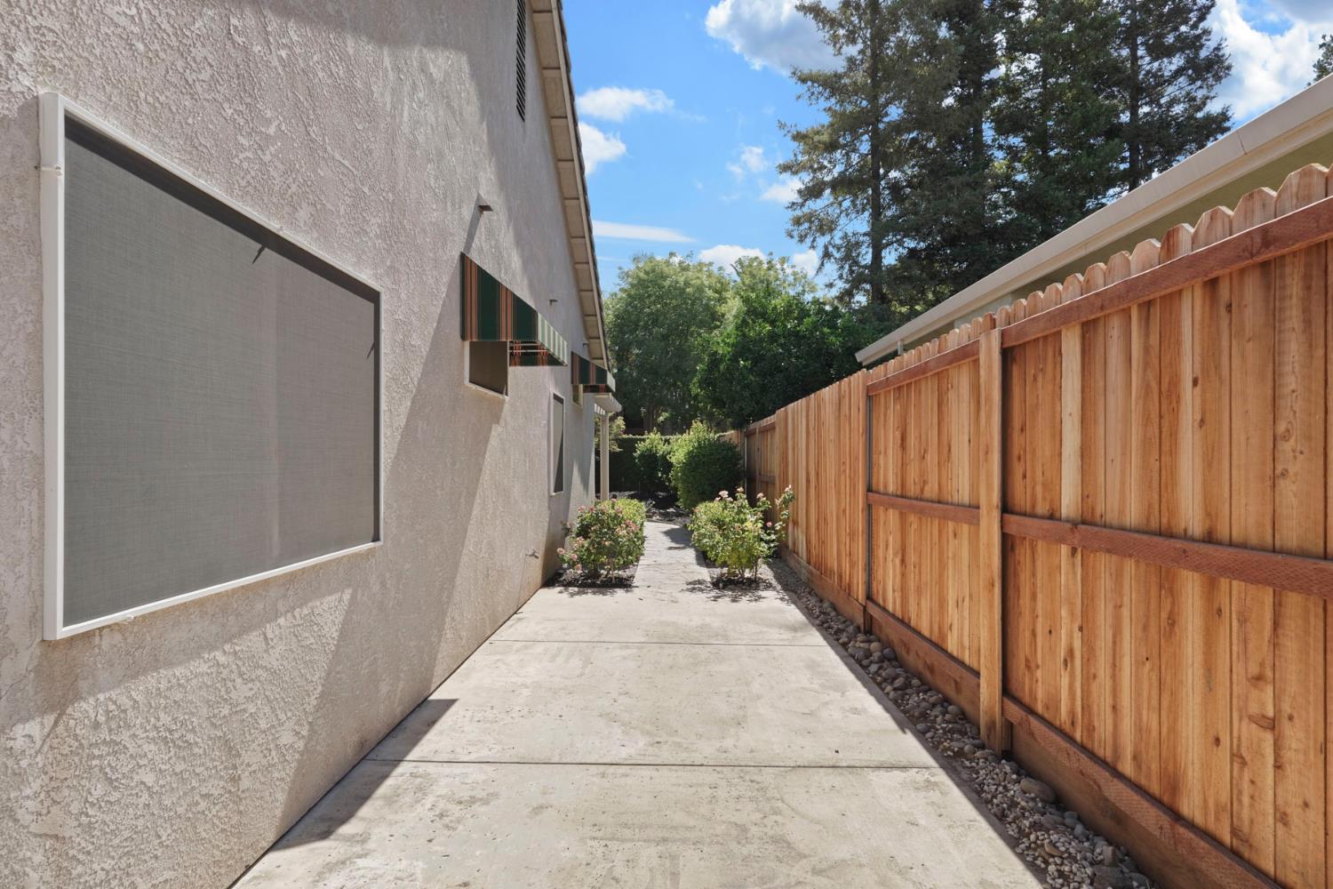 Detail Gallery Image 43 of 43 For 1114 Waterford Way, Lodi,  CA 95242 - 3 Beds | 2 Baths