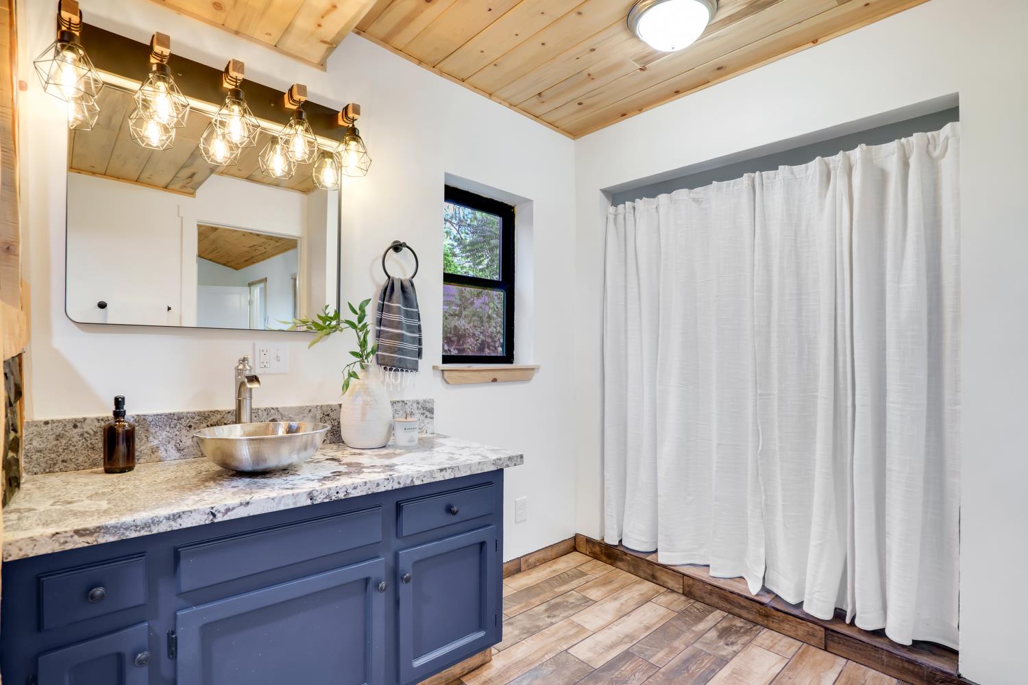 Detail Gallery Image 25 of 43 For 24200 Grand View Ave, Colfax,  CA 95713 - 3 Beds | 2 Baths