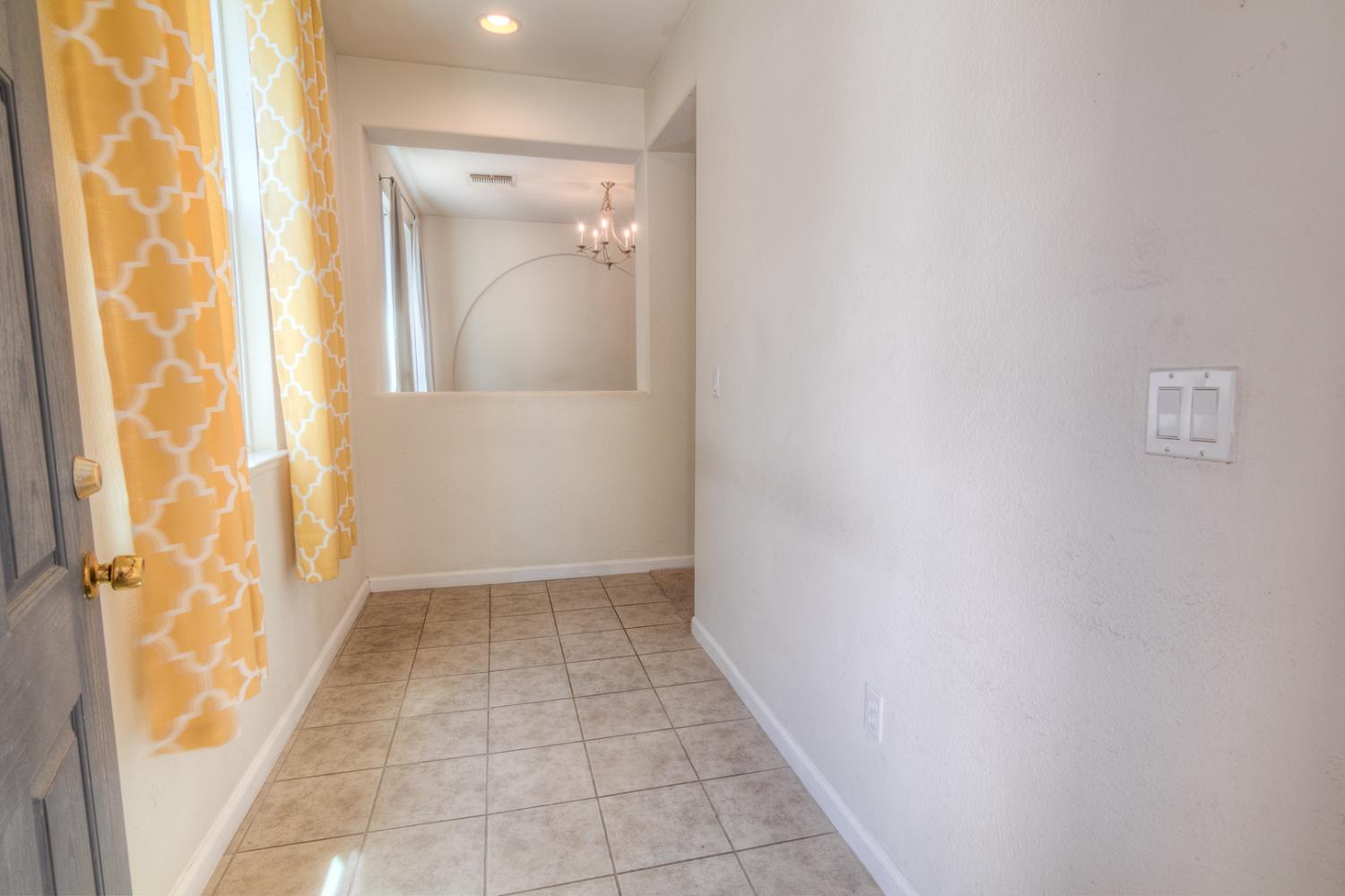 Detail Gallery Image 6 of 44 For 4124 Wood Spice Way, Rancho Cordova,  CA 95742 - 3 Beds | 2 Baths