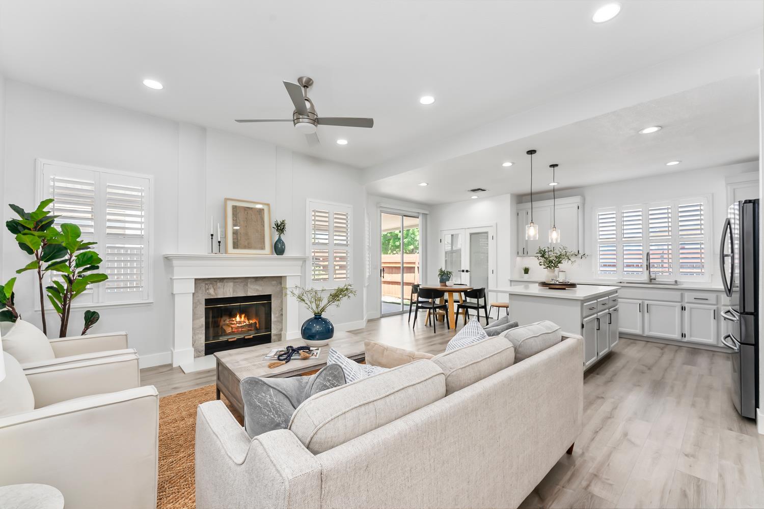 Detail Gallery Image 16 of 62 For 8250 Point Arena Ct, Sacramento,  CA 95828 - 2 Beds | 2 Baths