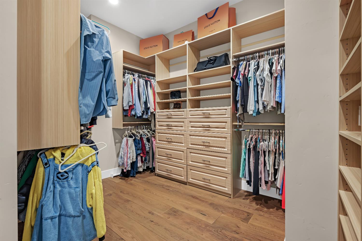 Detail Gallery Image 27 of 74 For 3421 Greenview Dr, El Dorado Hills,  CA 95762 - 5 Beds | 5/1 Baths