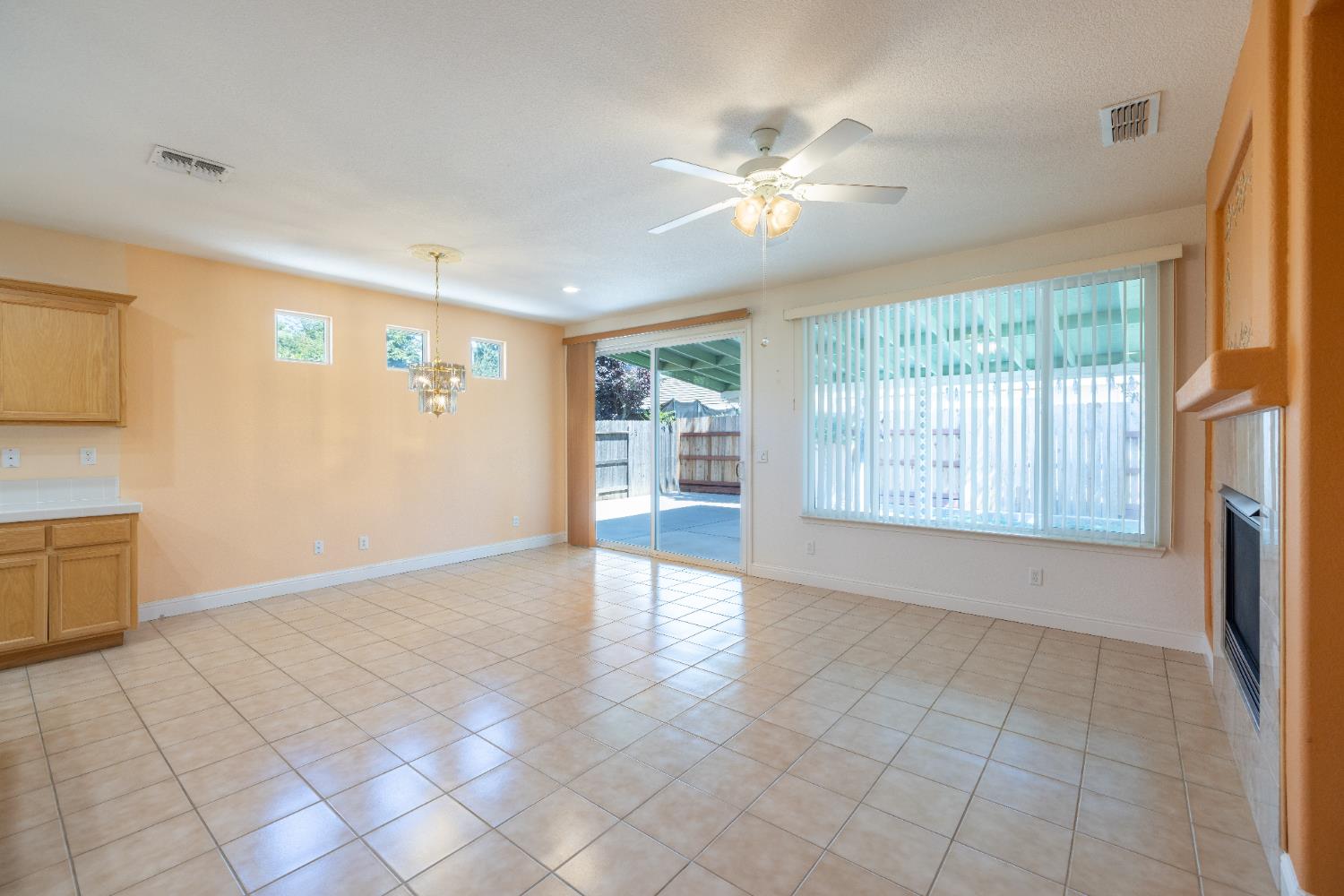 Detail Gallery Image 20 of 66 For 12241 Conservancy Way, Rancho Cordova,  CA 95742 - 3 Beds | 2 Baths