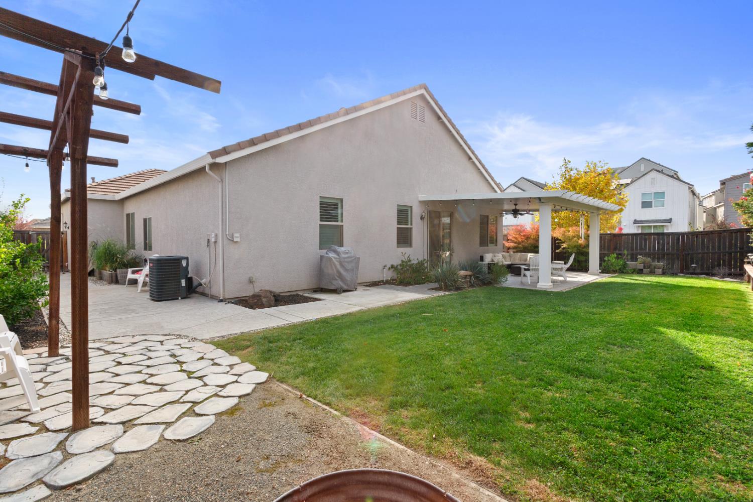 Detail Gallery Image 22 of 24 For 3001 Oak Trail Way, Roseville,  CA 95747 - 3 Beds | 3 Baths