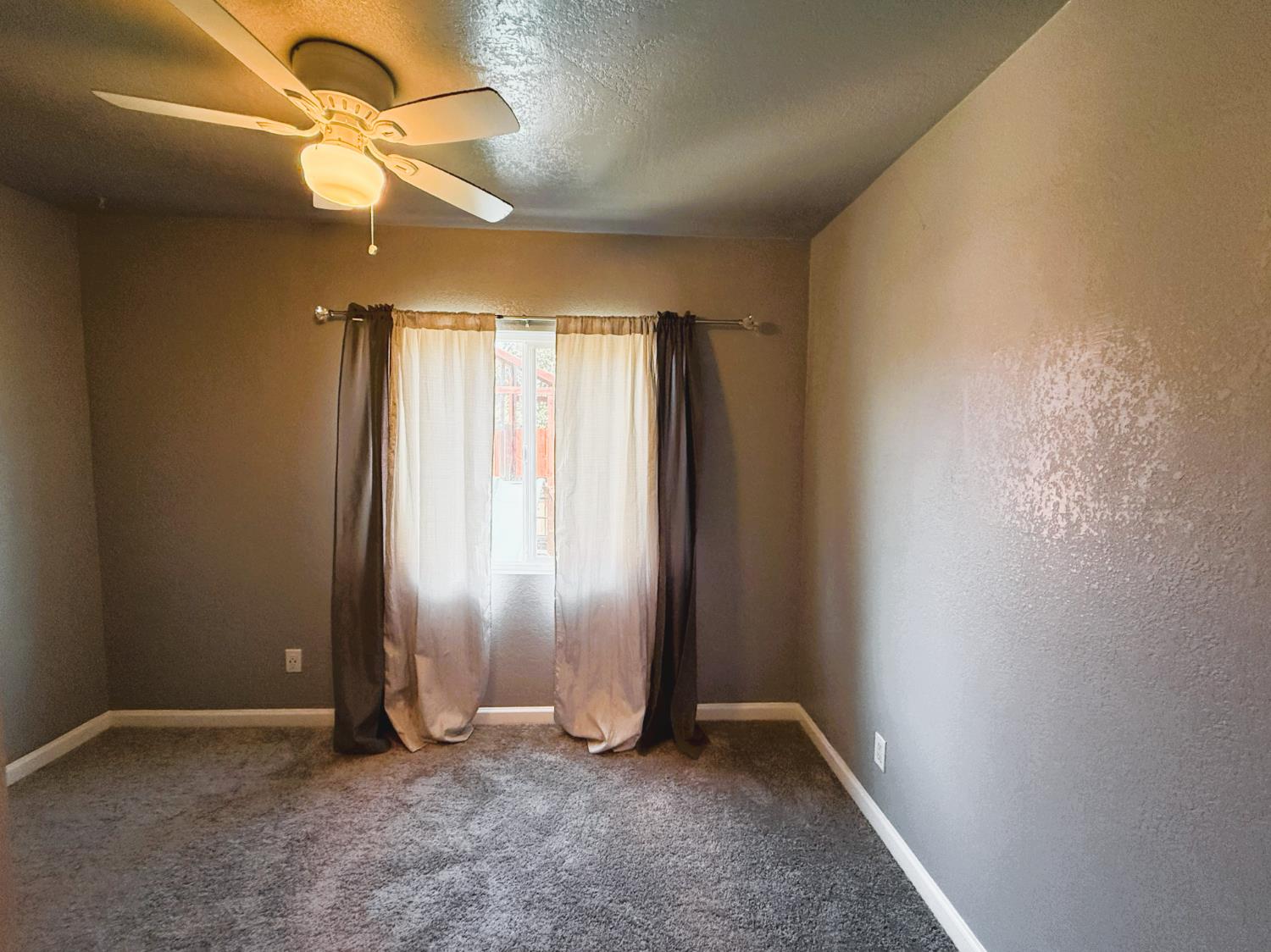 Detail Gallery Image 14 of 19 For 1561 N Filbert St, Stockton,  CA 95205 - 1 Beds | 1 Baths