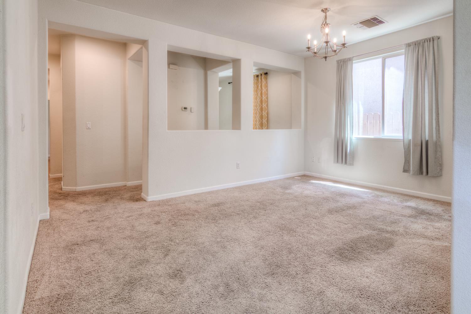 Detail Gallery Image 9 of 44 For 4124 Wood Spice Way, Rancho Cordova,  CA 95742 - 3 Beds | 2 Baths