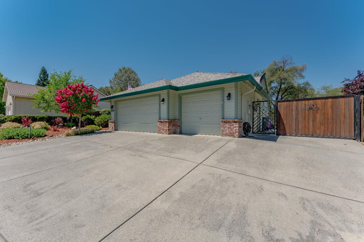Detail Gallery Image 4 of 51 For 4203 Richardson Dr, Auburn,  CA 95602 - 3 Beds | 2 Baths