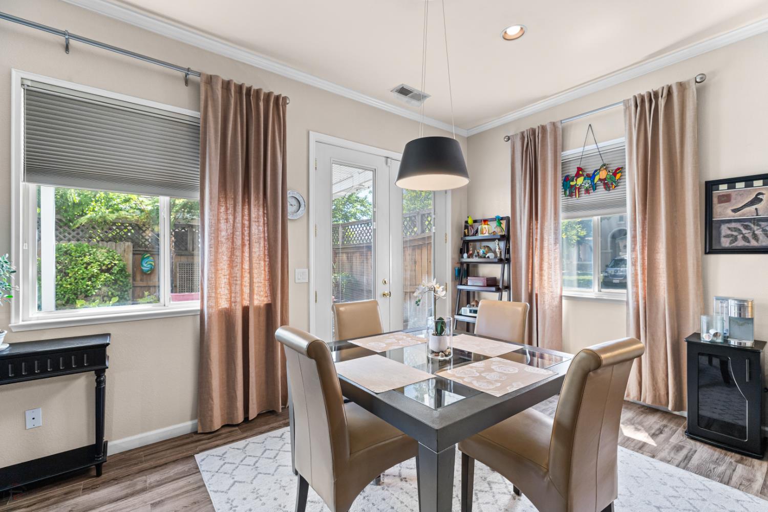 Detail Gallery Image 30 of 60 For 2020 Malcolm Way, Modesto,  CA 95356 - 3 Beds | 3 Baths