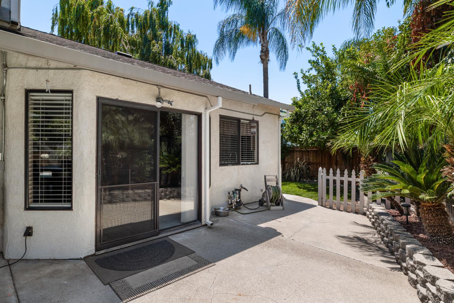 Detail Gallery Image 23 of 39 For 1551 Arnell Pl, Manteca,  CA 95337 - 3 Beds | 2/1 Baths