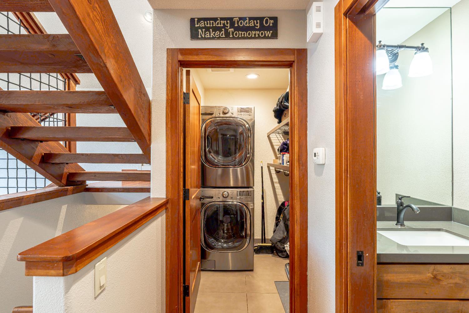 Detail Gallery Image 27 of 47 For 10854 Royal Crest Dr, Truckee,  CA 96161 - 2 Beds | 1/1 Baths