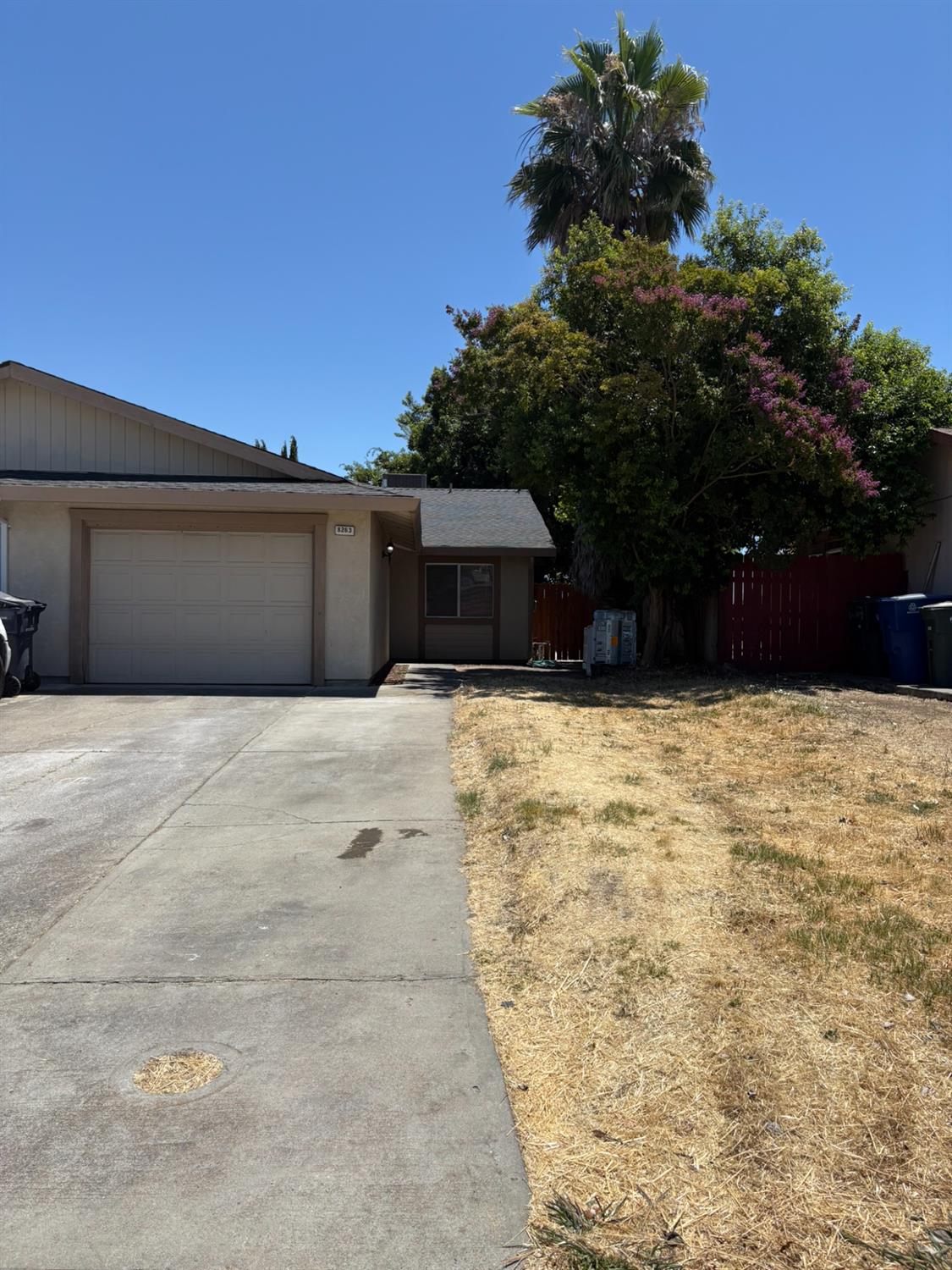 Detail Gallery Image 1 of 23 For 8263 Union House Way, Sacramento,  CA 95823 - 2 Beds | 1/1 Baths