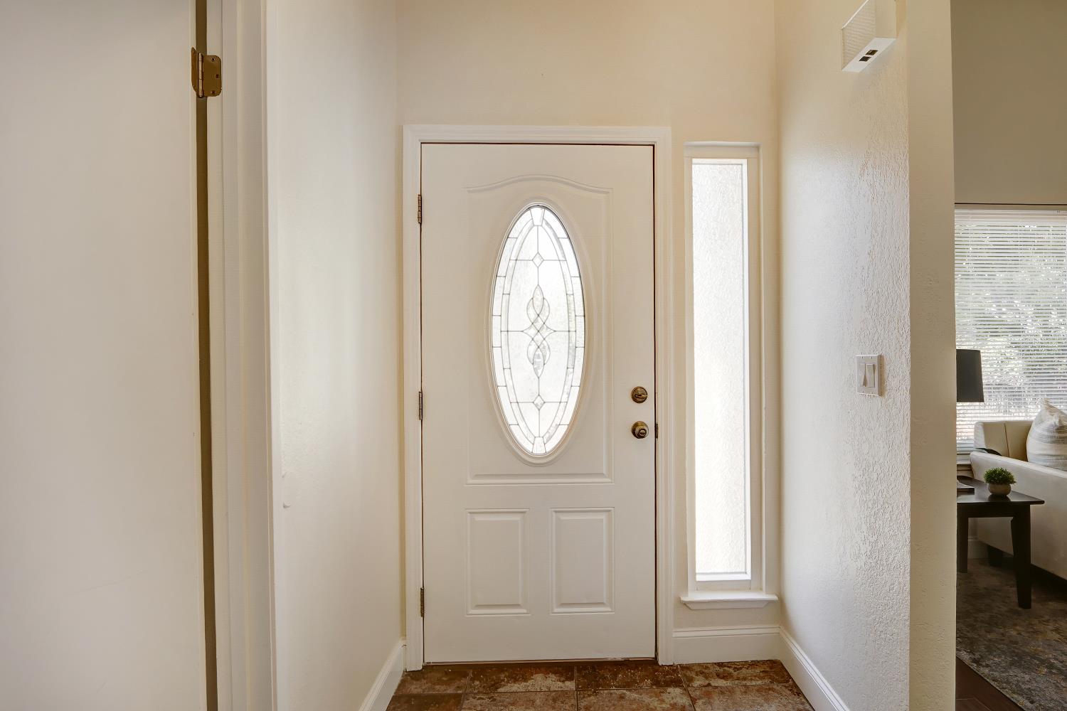 Detail Gallery Image 9 of 48 For 9013 Meadowsweet Way, Elk Grove,  CA 95624 - 4 Beds | 2 Baths