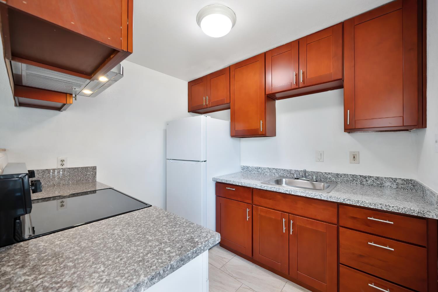 Detail Gallery Image 15 of 18 For 2400 Cava Ct, Sacramento,  CA 95825 - – Beds | – Baths