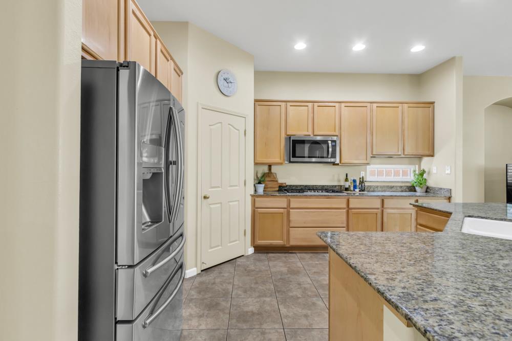 Detail Gallery Image 15 of 64 For 9688 Pasture Rose Ct, Elk Grove,  CA 95624 - 3 Beds | 2/1 Baths