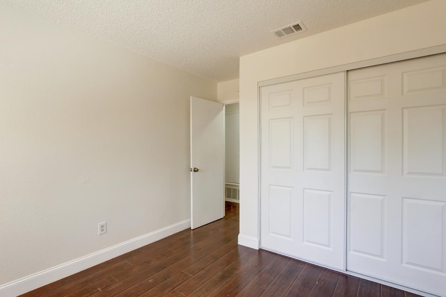 Detail Gallery Image 42 of 48 For 9013 Meadowsweet Way, Elk Grove,  CA 95624 - 4 Beds | 2 Baths