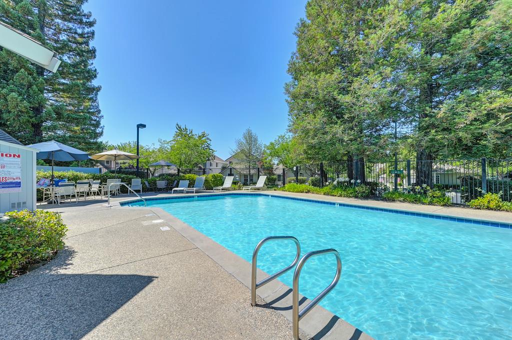 Detail Gallery Image 32 of 36 For 508 Pemberton Ln, Folsom,  CA 95630 - 3 Beds | 2/1 Baths