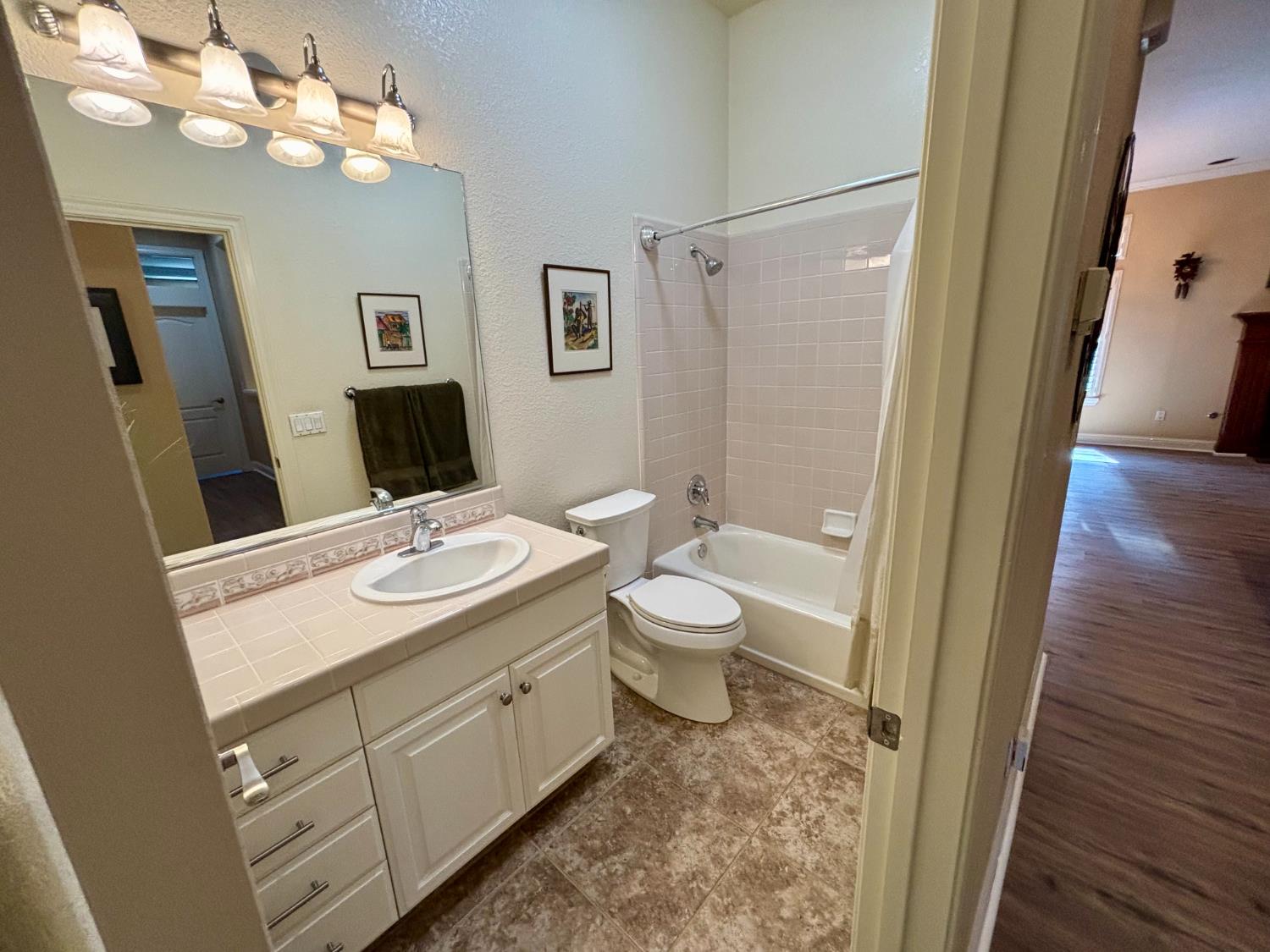 Detail Gallery Image 48 of 68 For 2937 Heritage Oak Way, Lodi,  CA 95242 - 3 Beds | 2 Baths