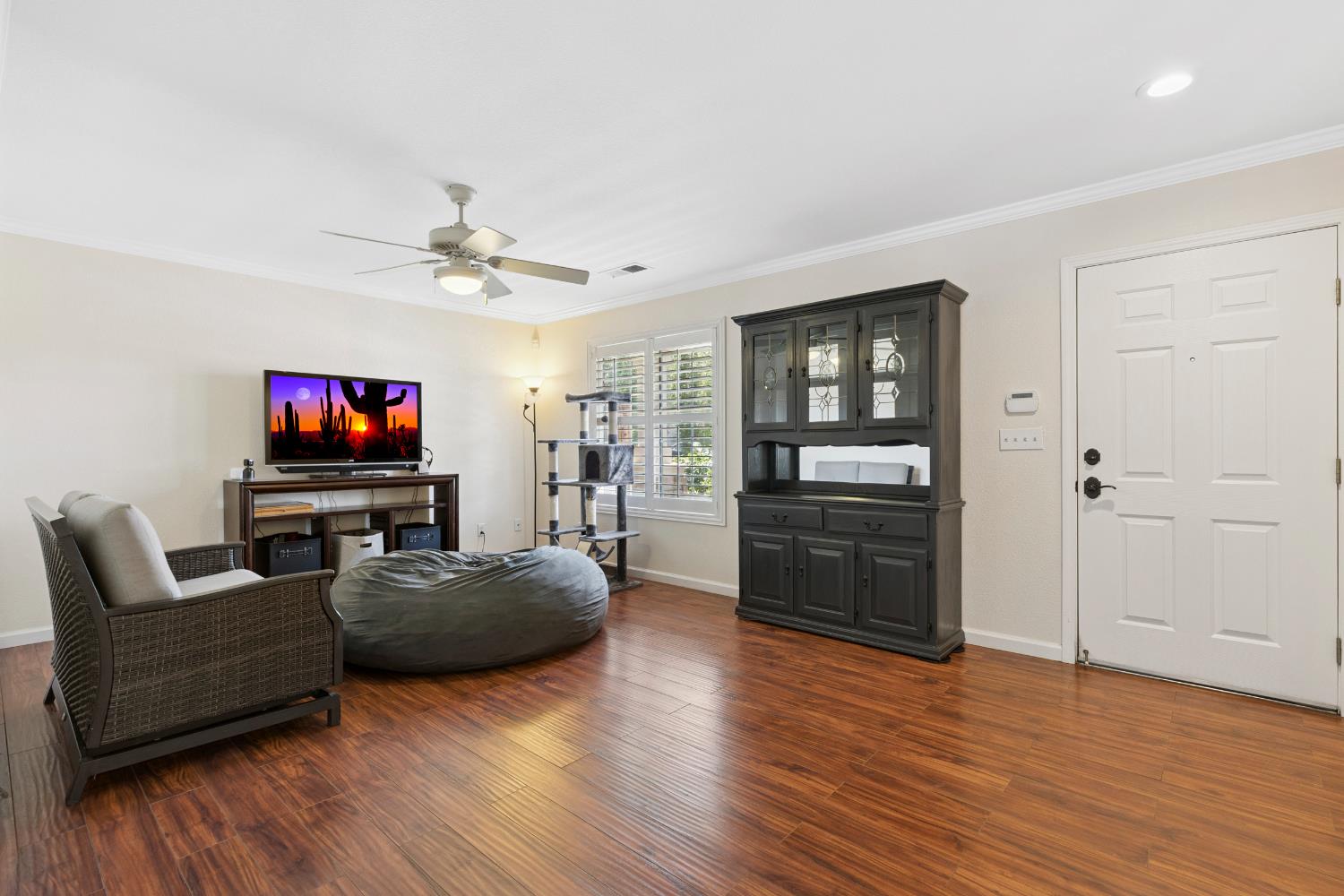Detail Gallery Image 3 of 46 For 1162 Michelle Ct, Ripon,  CA 95366 - 5 Beds | 2 Baths