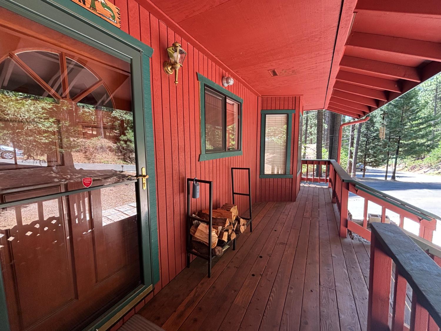 Detail Gallery Image 3 of 22 For 6210 Kokanee Ln, Pollock Pines,  CA 95726 - 3 Beds | 2 Baths