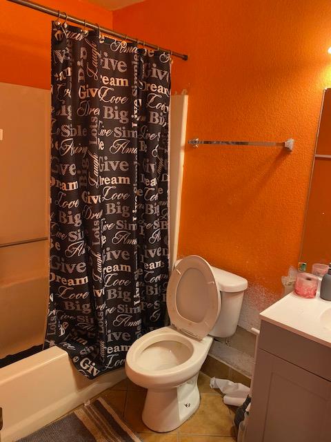 Detail Gallery Image 8 of 8 For 1021 Fleetwood Way, Stockton,  CA 95210 - 3 Beds | 2 Baths