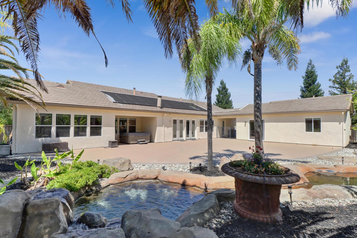 Detail Gallery Image 71 of 92 For 9896 Silvergate Ln, Elk Grove,  CA 95624 - 5 Beds | 3 Baths
