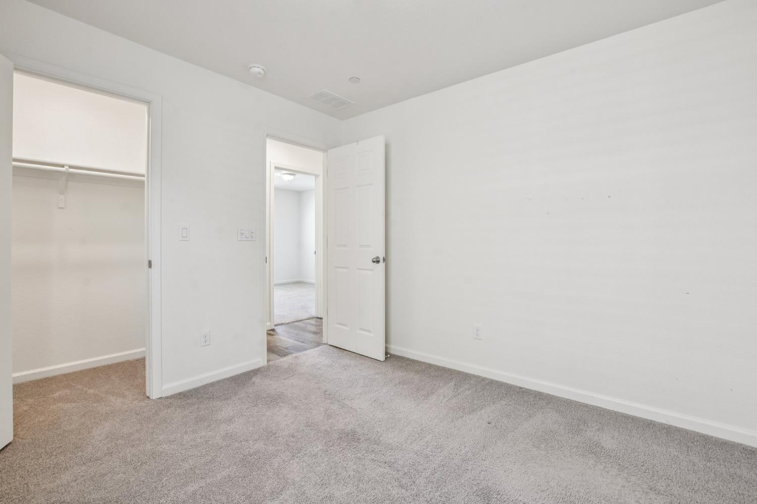Detail Gallery Image 20 of 25 For 8205 Kramer Ranch Ln, Elk Grove,  CA 95758 - 3 Beds | 2/1 Baths