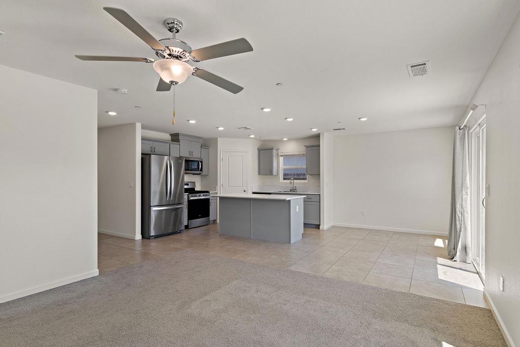 Detail Gallery Image 7 of 37 For 12084 Royal Ct, Waterford,  CA 95386 - 4 Beds | 2 Baths