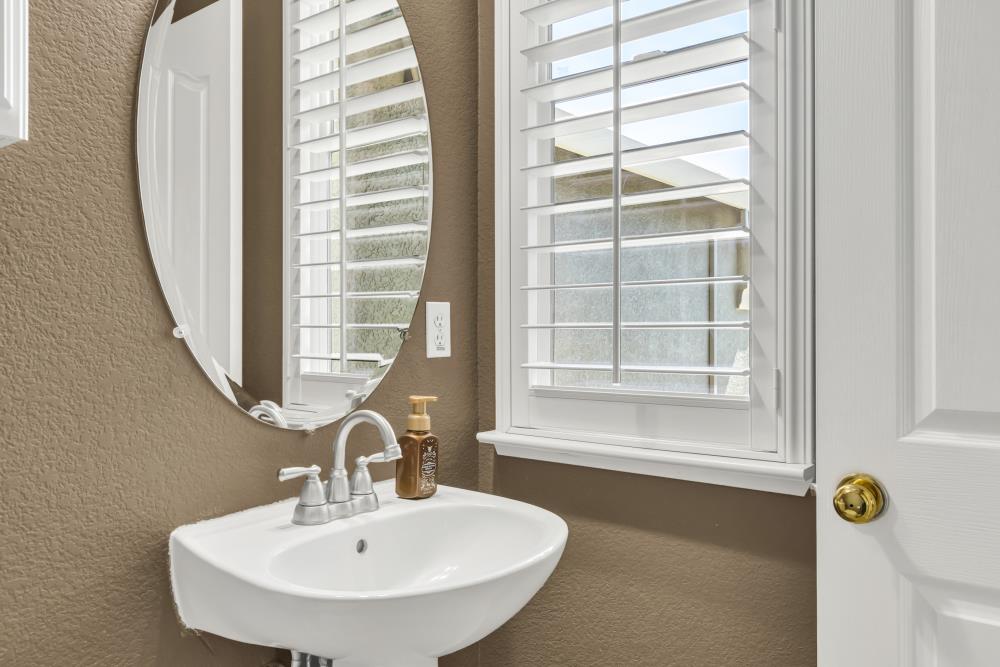 Detail Gallery Image 35 of 64 For 9688 Pasture Rose Ct, Elk Grove,  CA 95624 - 3 Beds | 2/1 Baths