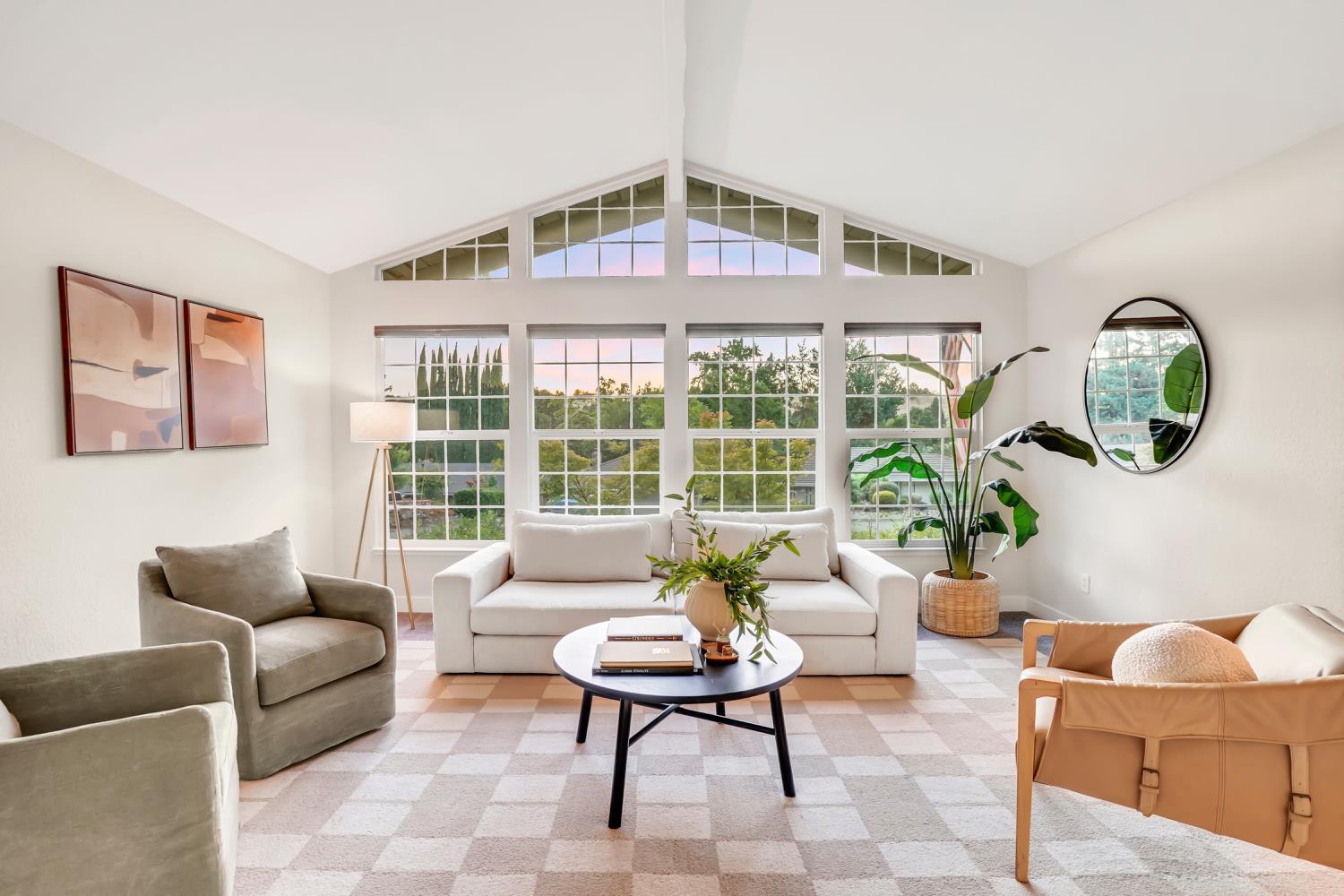 Detail Gallery Image 5 of 37 For 4025 Silver St, Rocklin,  CA 95677 - 5 Beds | 3/1 Baths