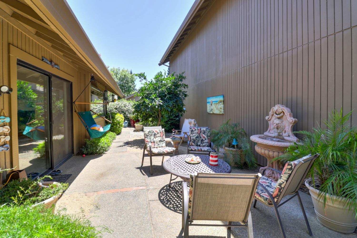 Detail Gallery Image 74 of 99 For 1911 Discovery Village Ln, Gold River,  CA 95670 - 2 Beds | 2 Baths