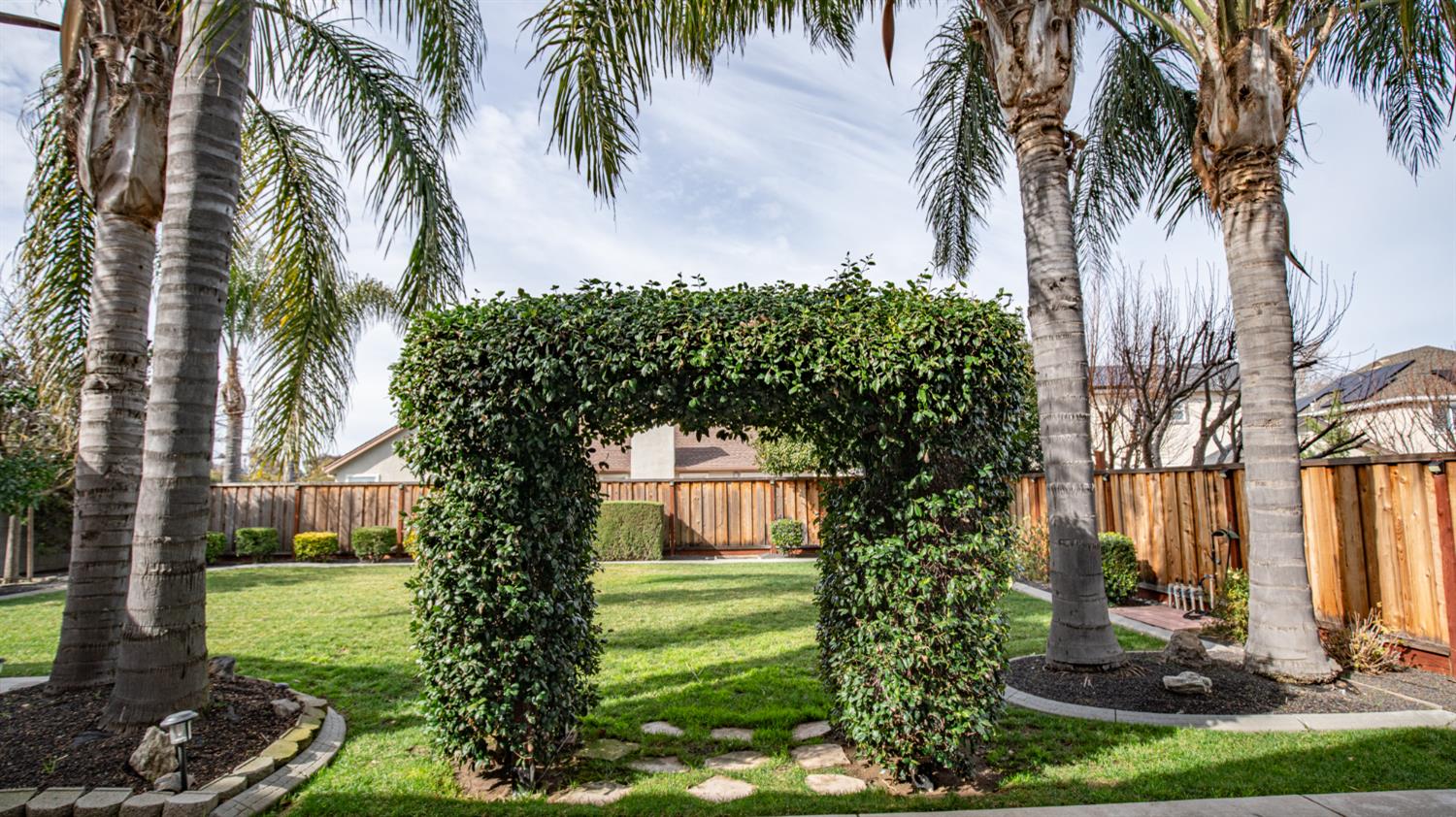 Detail Gallery Image 33 of 41 For 1385 Maiden Ct, Tracy,  CA 95377 - 3 Beds | 3 Baths