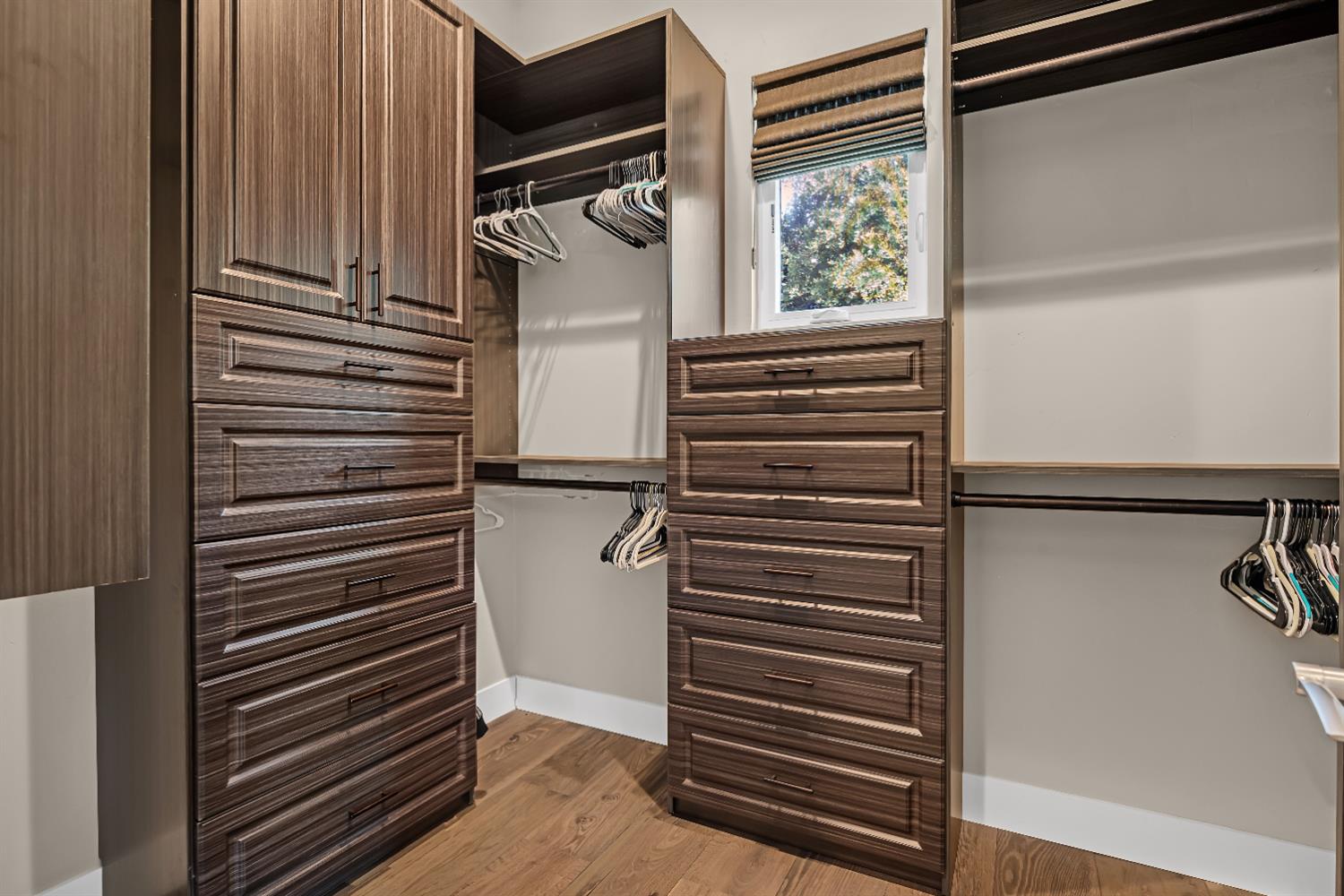 Detail Gallery Image 28 of 74 For 3421 Greenview Dr, El Dorado Hills,  CA 95762 - 5 Beds | 5/1 Baths