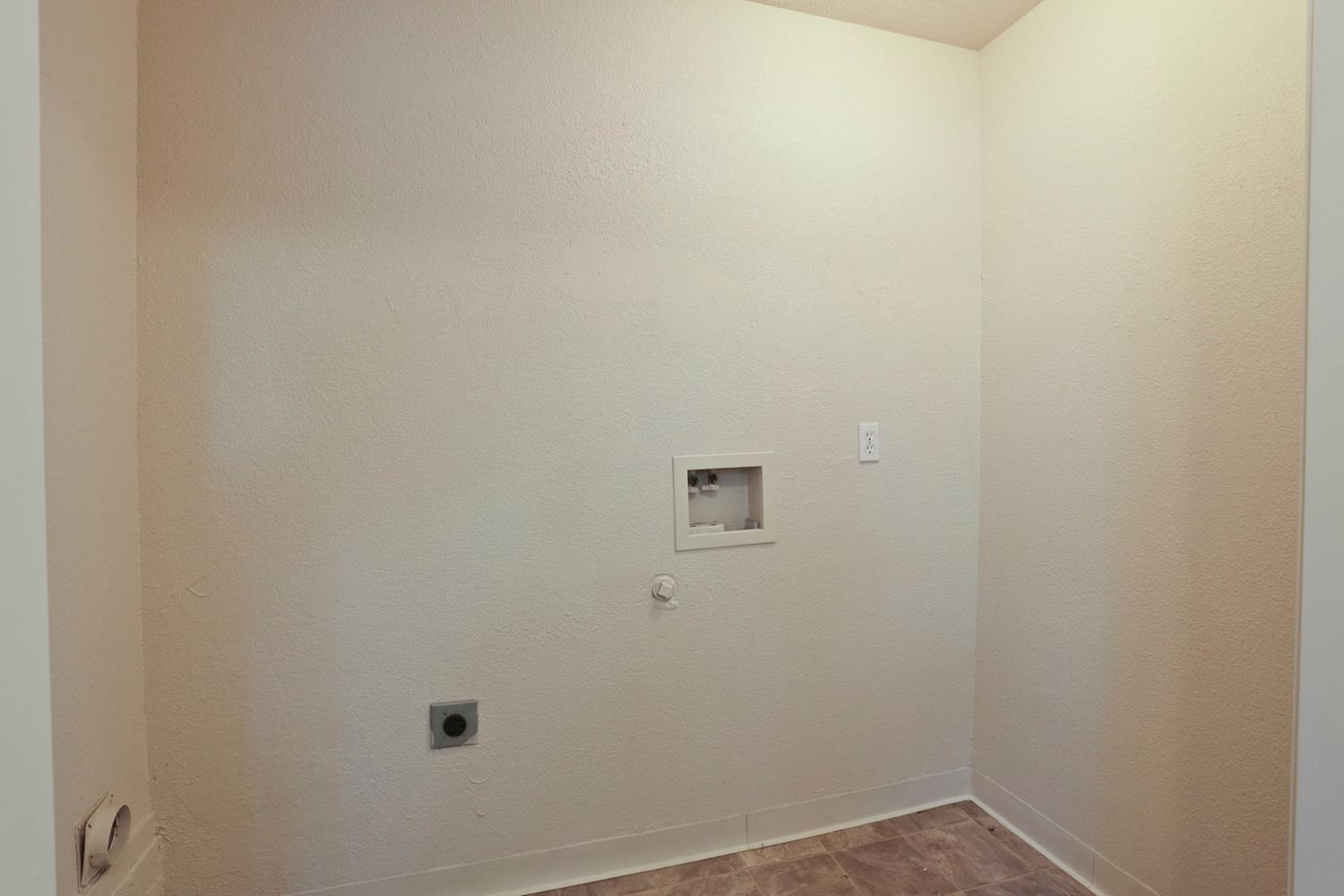 Detail Gallery Image 40 of 60 For 503 E Essex St, Stockton,  CA 95204 - 4 Beds | 2 Baths