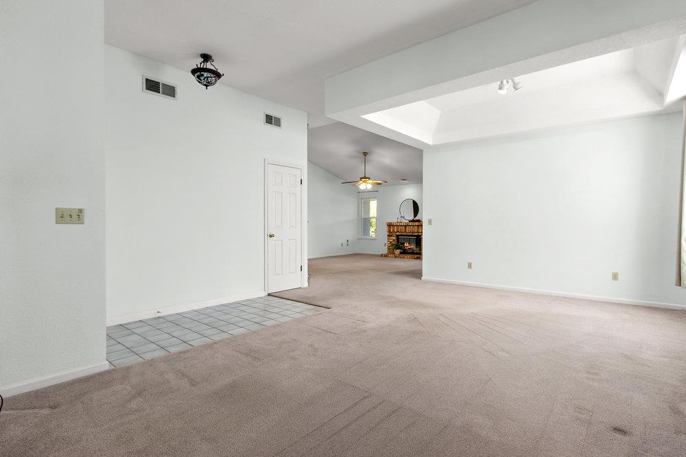 Detail Gallery Image 6 of 33 For 4701 Summer Oak Ct, Antelope,  CA 95843 - 3 Beds | 2 Baths