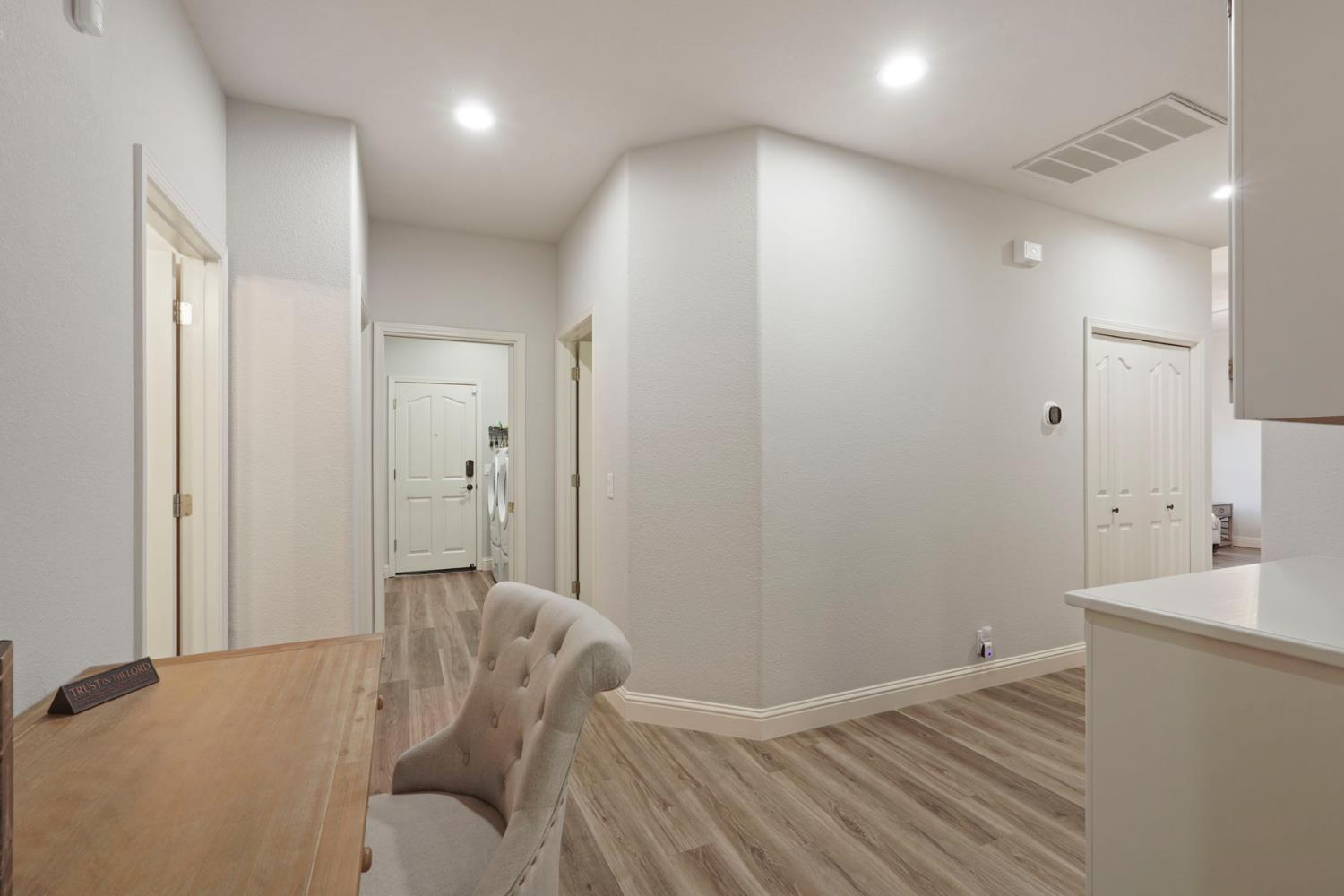 Detail Gallery Image 22 of 43 For 1114 Waterford Way, Lodi,  CA 95242 - 3 Beds | 2 Baths