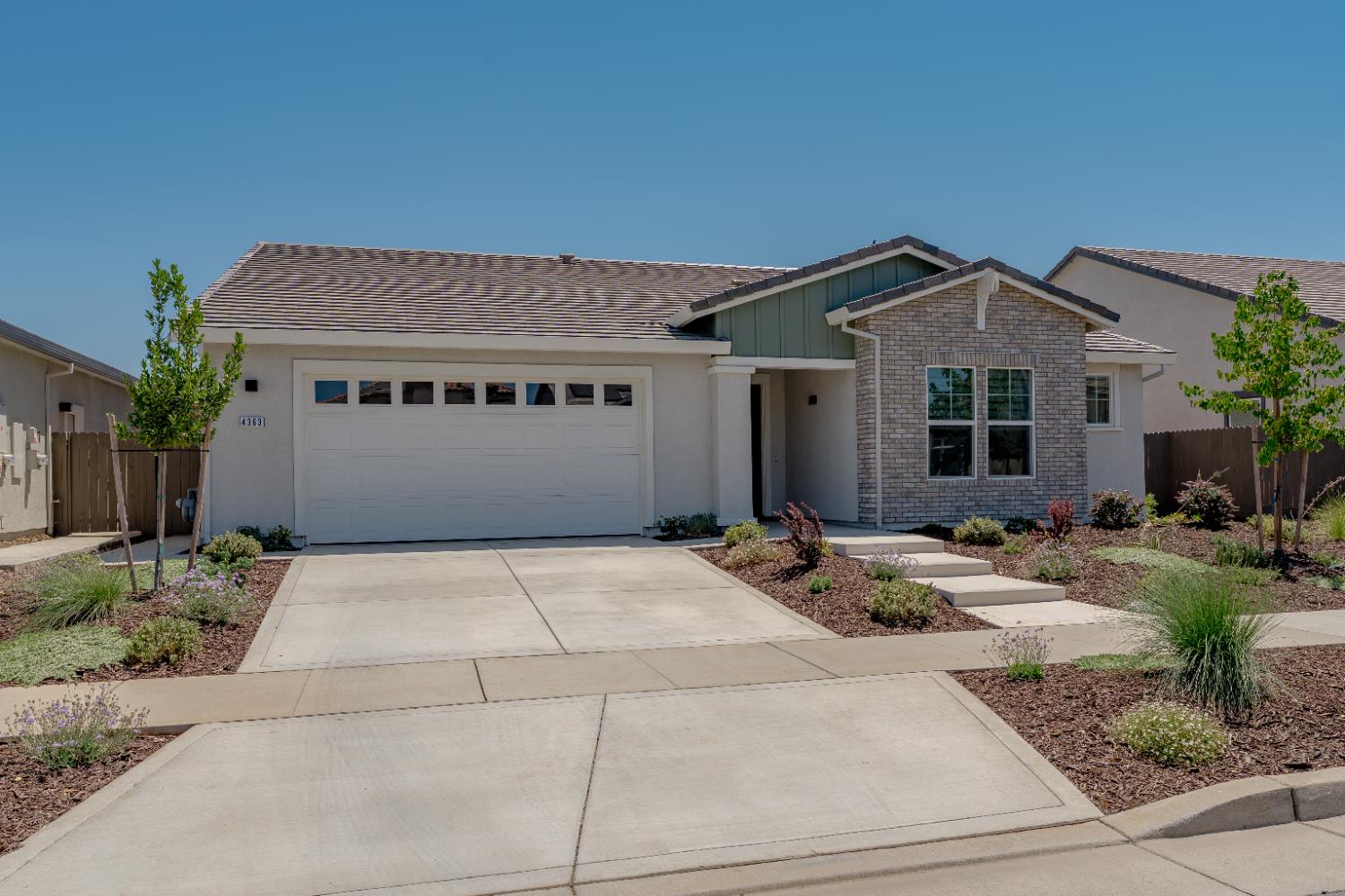 Detail Gallery Image 2 of 37 For 4363 Borderlands Dr, Rancho Cordova,  CA 95742 - 3 Beds | 3 Baths