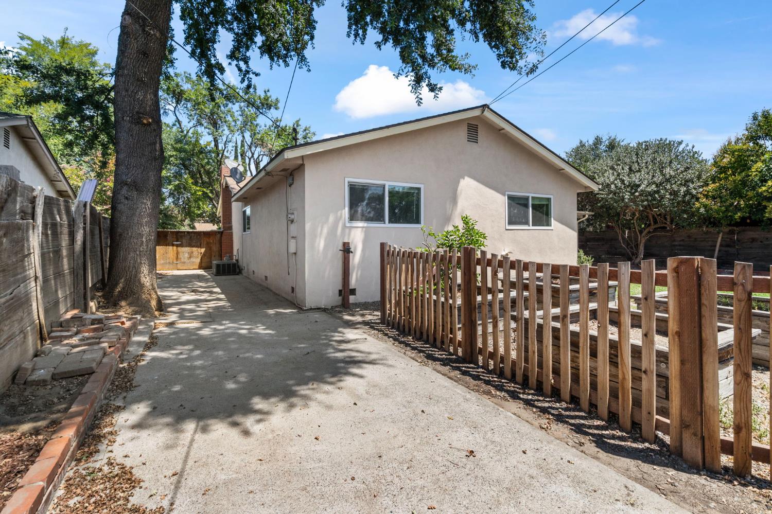 Detail Gallery Image 39 of 40 For 2040 Edgebrook Dr, Modesto,  CA 95354 - 3 Beds | 2 Baths