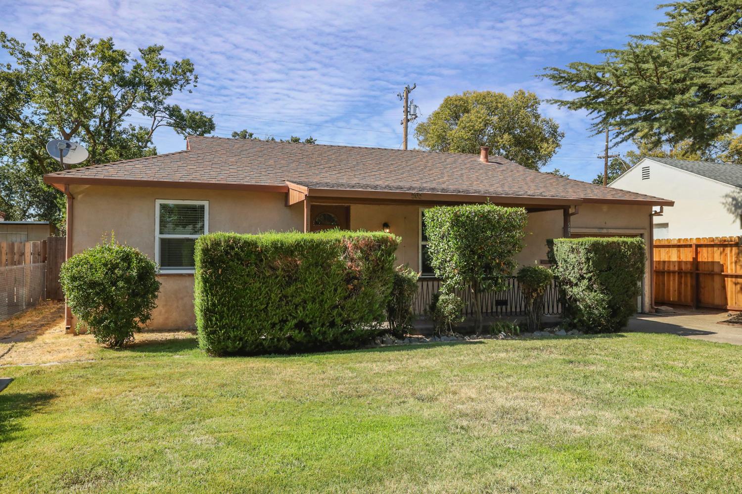Detail Gallery Image 3 of 60 For 503 E Essex St, Stockton,  CA 95204 - 4 Beds | 2 Baths