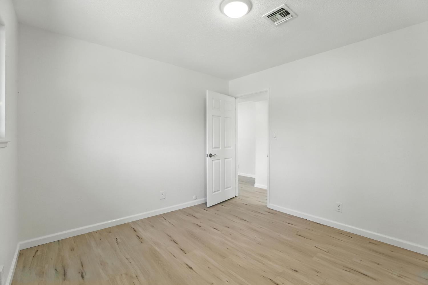 Detail Gallery Image 24 of 37 For 7969 Glenbar Way, Fair Oaks,  CA 95628 - 4 Beds | 2/1 Baths